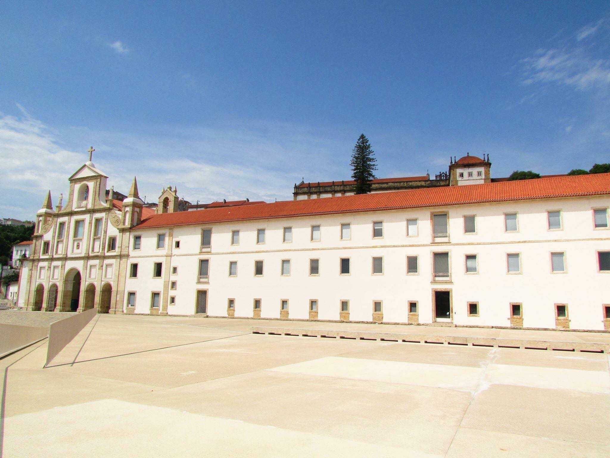Fachada do Convento de São Francisco em Coimbra